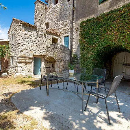 Rotonda By Interhome Сasa de vacaciones Kršan