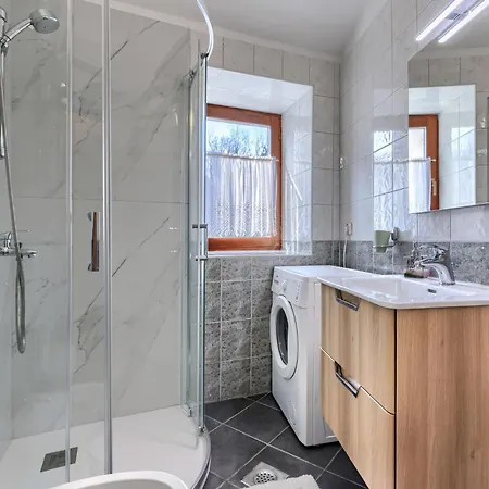 Rotonda By Interhome Kršan