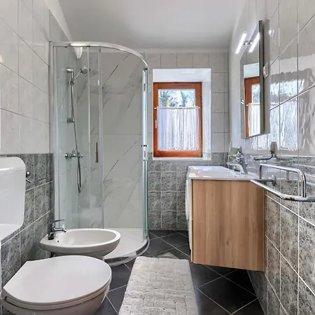 Rotonda - Lbn304 By Interhome * Krsan