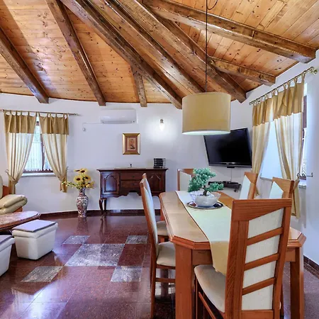 Holiday home Rotonda - Lbn304 By Interhome Krsan